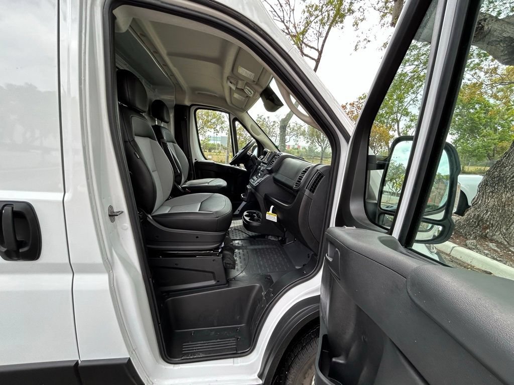 Used 2024 RAM ProMaster 3500 w/ Convenience Group FWD image 21