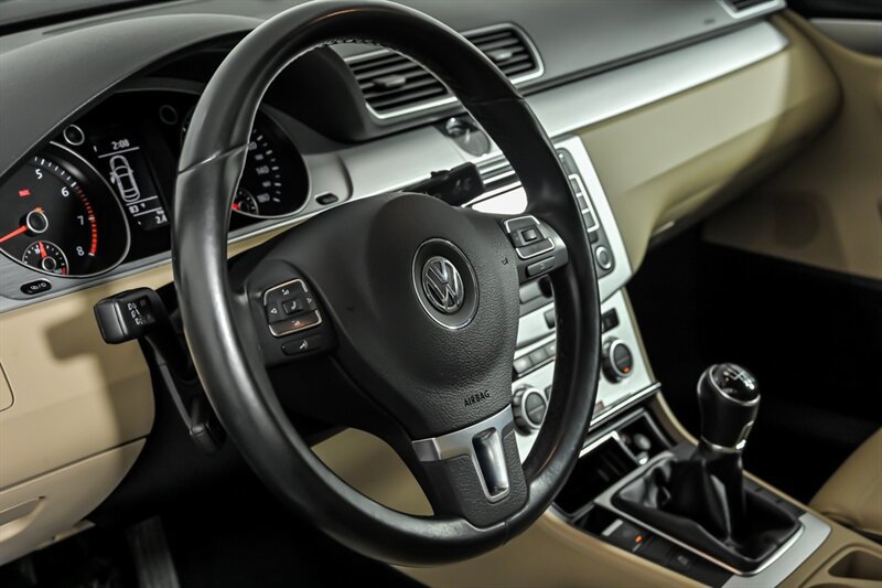 Used 2013 Volkswagen CC R-Line FWD image 18