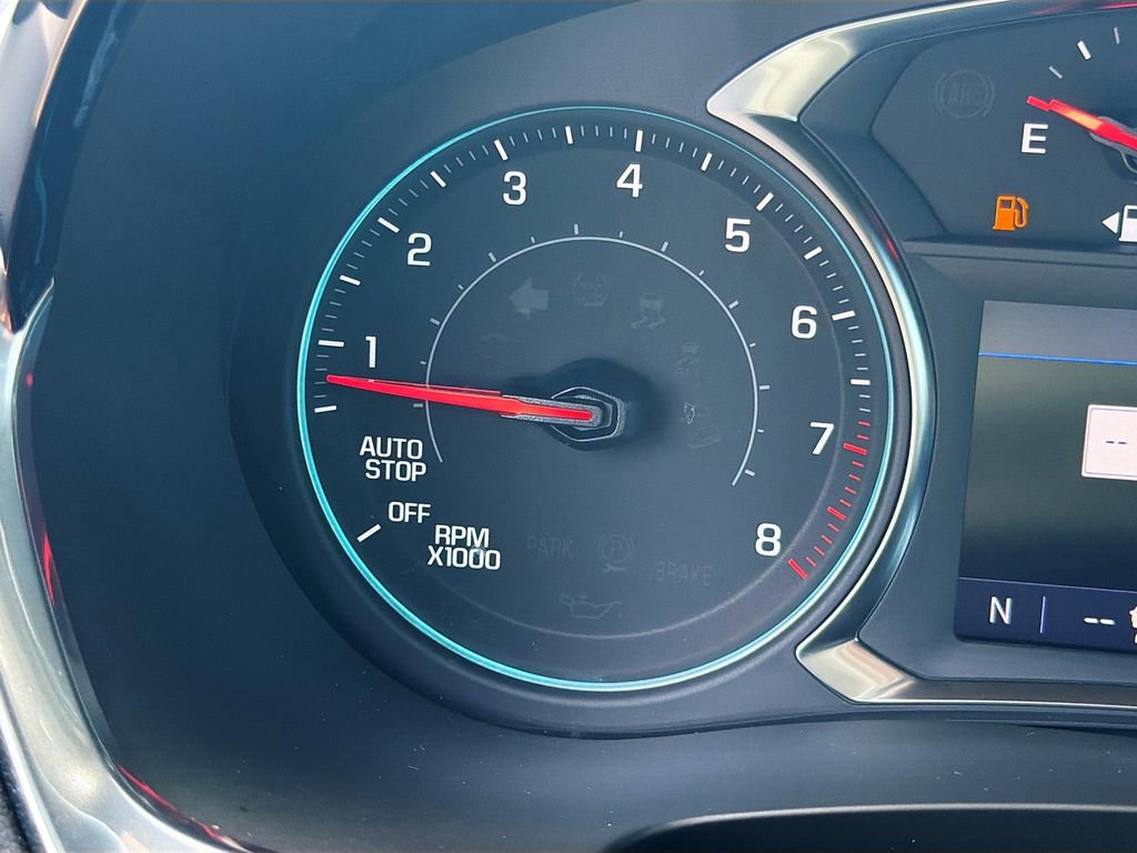 Used 2023 Chevrolet Traverse RS FWD image 41