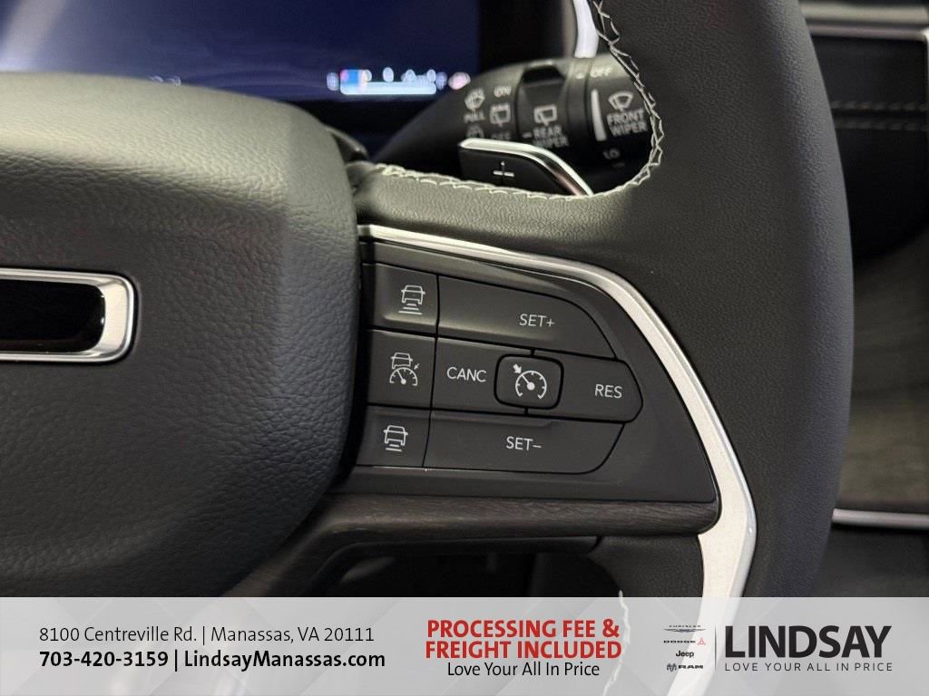 New 2025 Jeep Grand Cherokee Limited w/ Luxury Tech Group II image 30