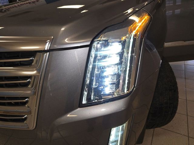 Used 2019 Cadillac Escalade Platinum image 29