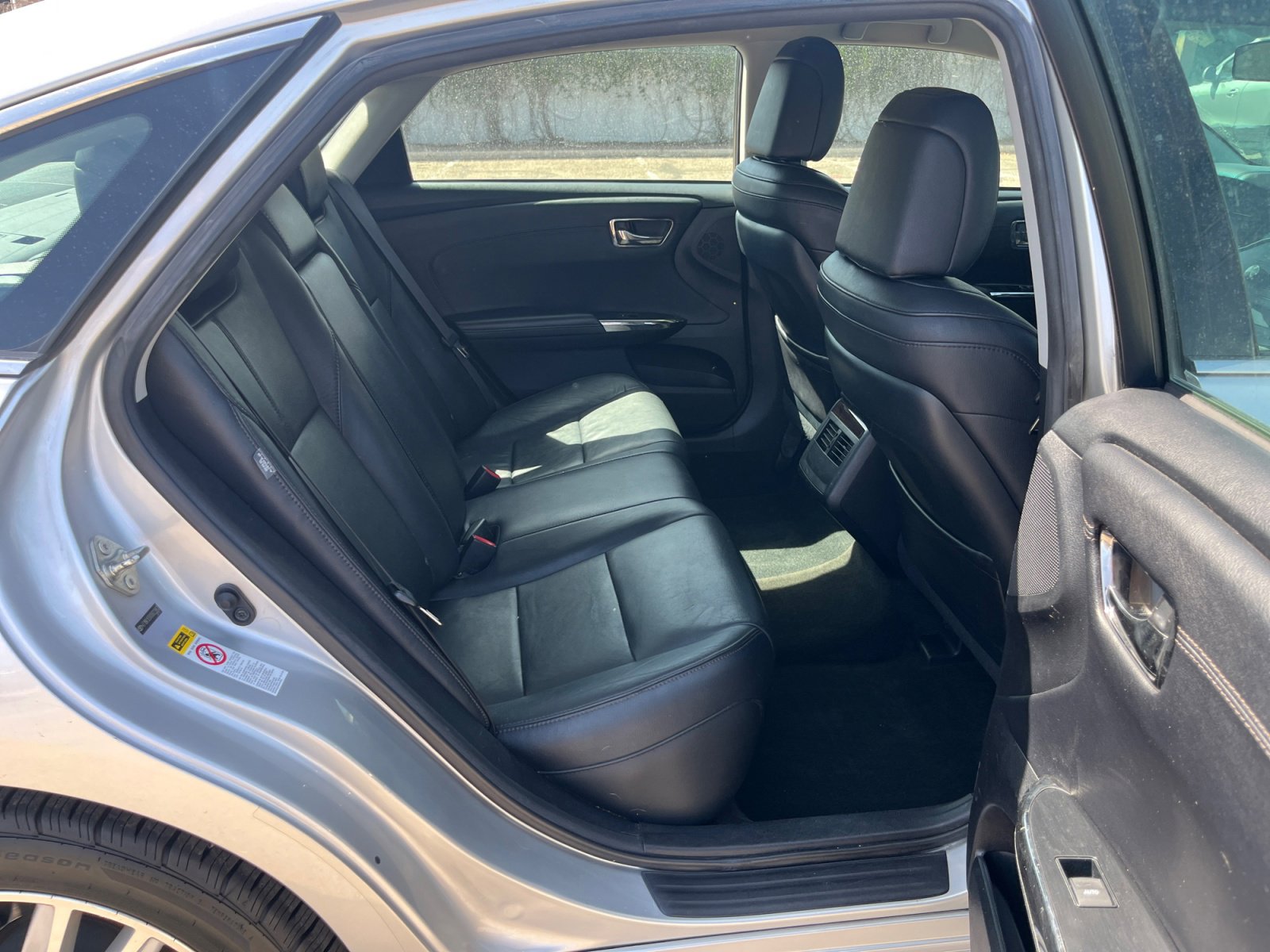 Used 2013 Toyota Avalon XLE image 18