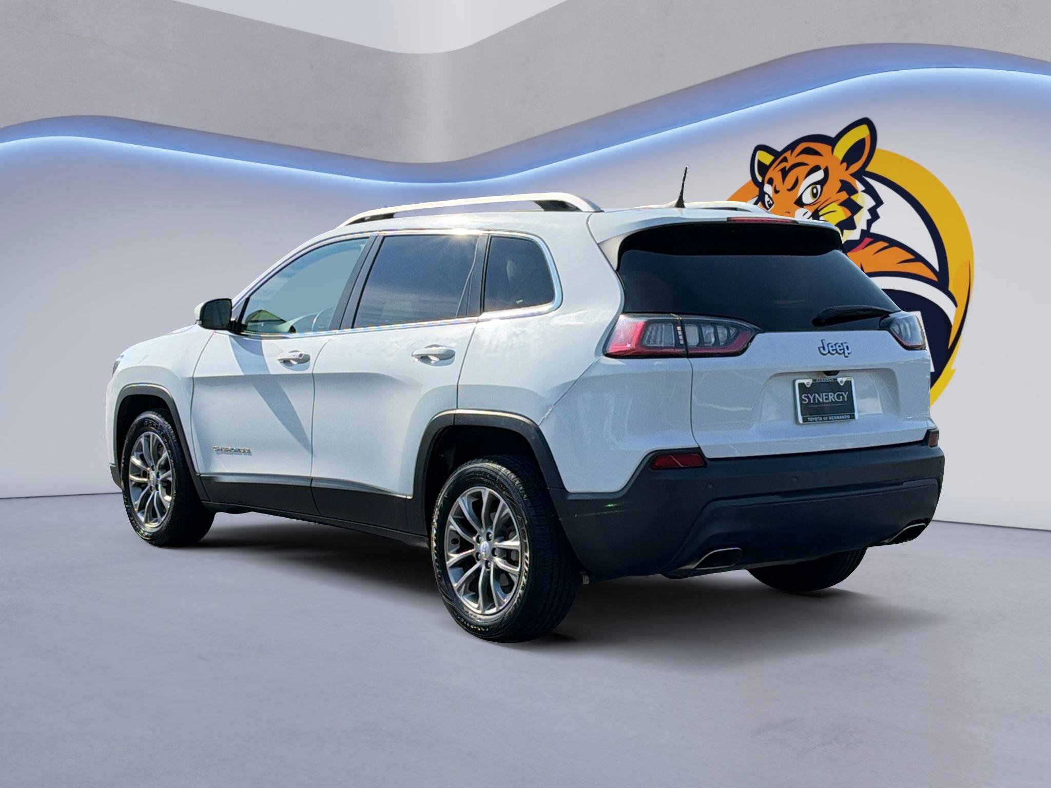 Used 2020 Jeep Cherokee Latitude Lux w/ Quick Order Package 2YH Lux FWD image 8