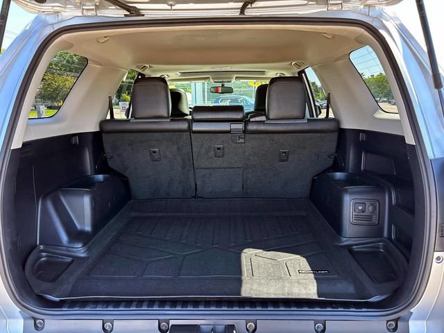 Used 2018 Toyota 4Runner SR5 Premium AWD/4WD image 12
