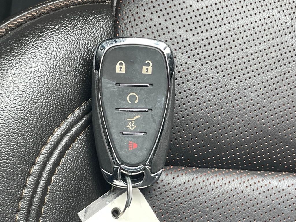 Used 2023 Chevrolet Traverse High Country w/ LPO, Floor Liner Package AWD/4WD image 41