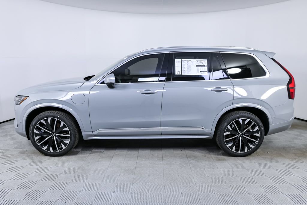New 2026 Volvo XC90 T8 Plus w/ Protection Package image 2
