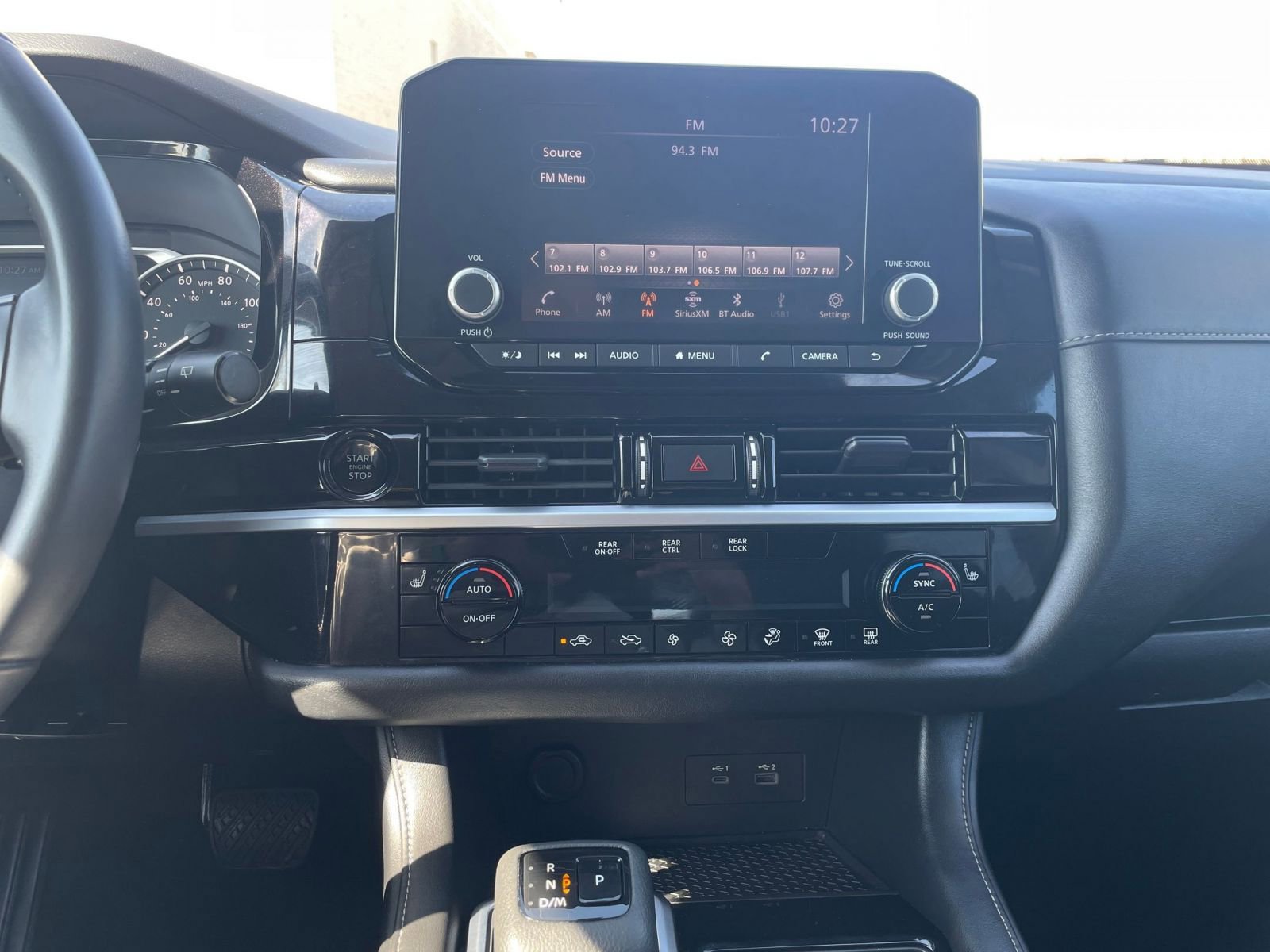 Used 2025 Nissan Pathfinder SV FWD image 17