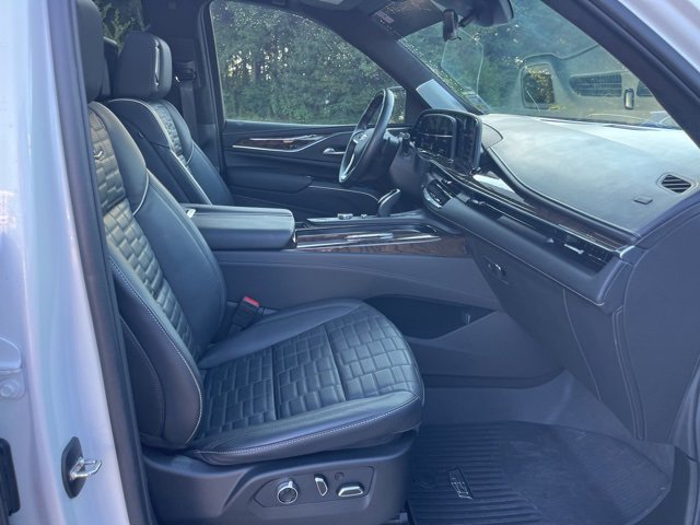 Used 2024 Cadillac Escalade Sport Platinum w/ Heavy-Duty Trailer Package image 46
