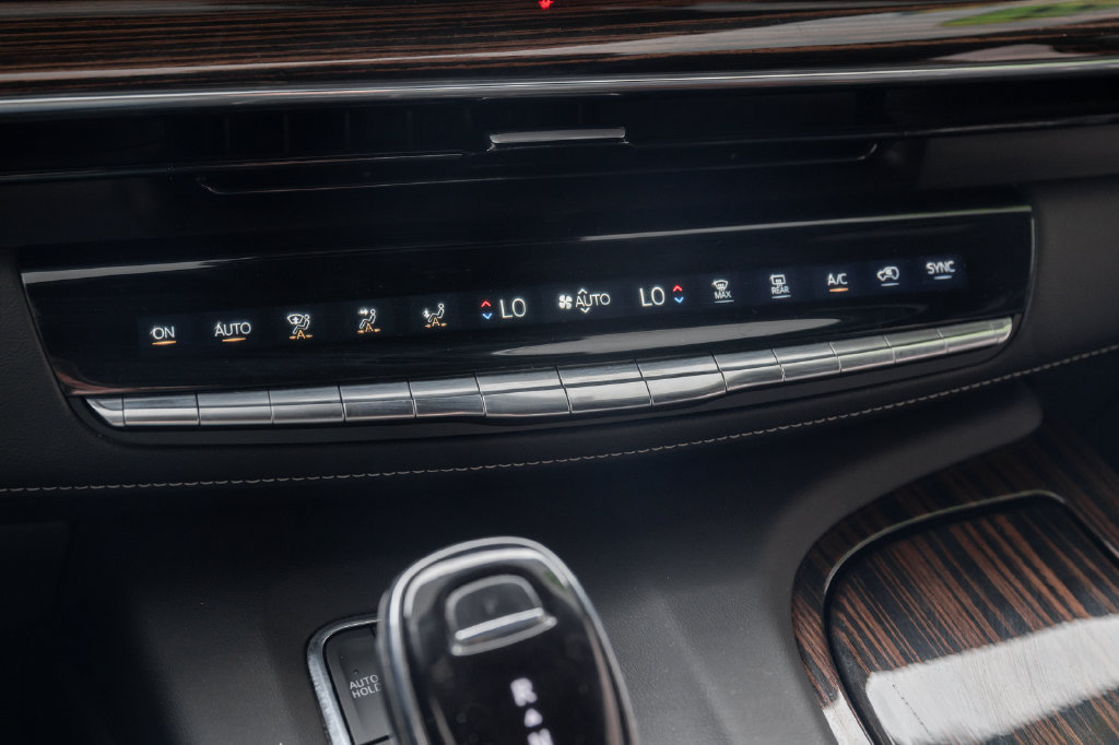 Used 2023 Cadillac Escalade ESV Luxury RWD image 33