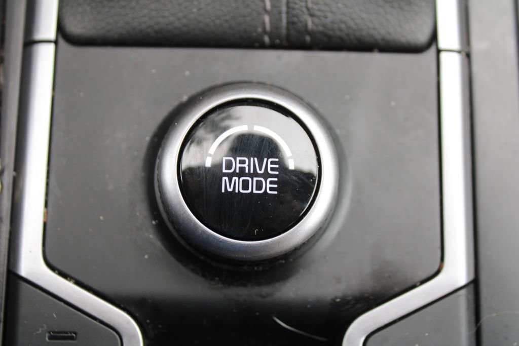 Certified 2025 Kia Sorento S w/ Panoramic Sunroof Package image 36