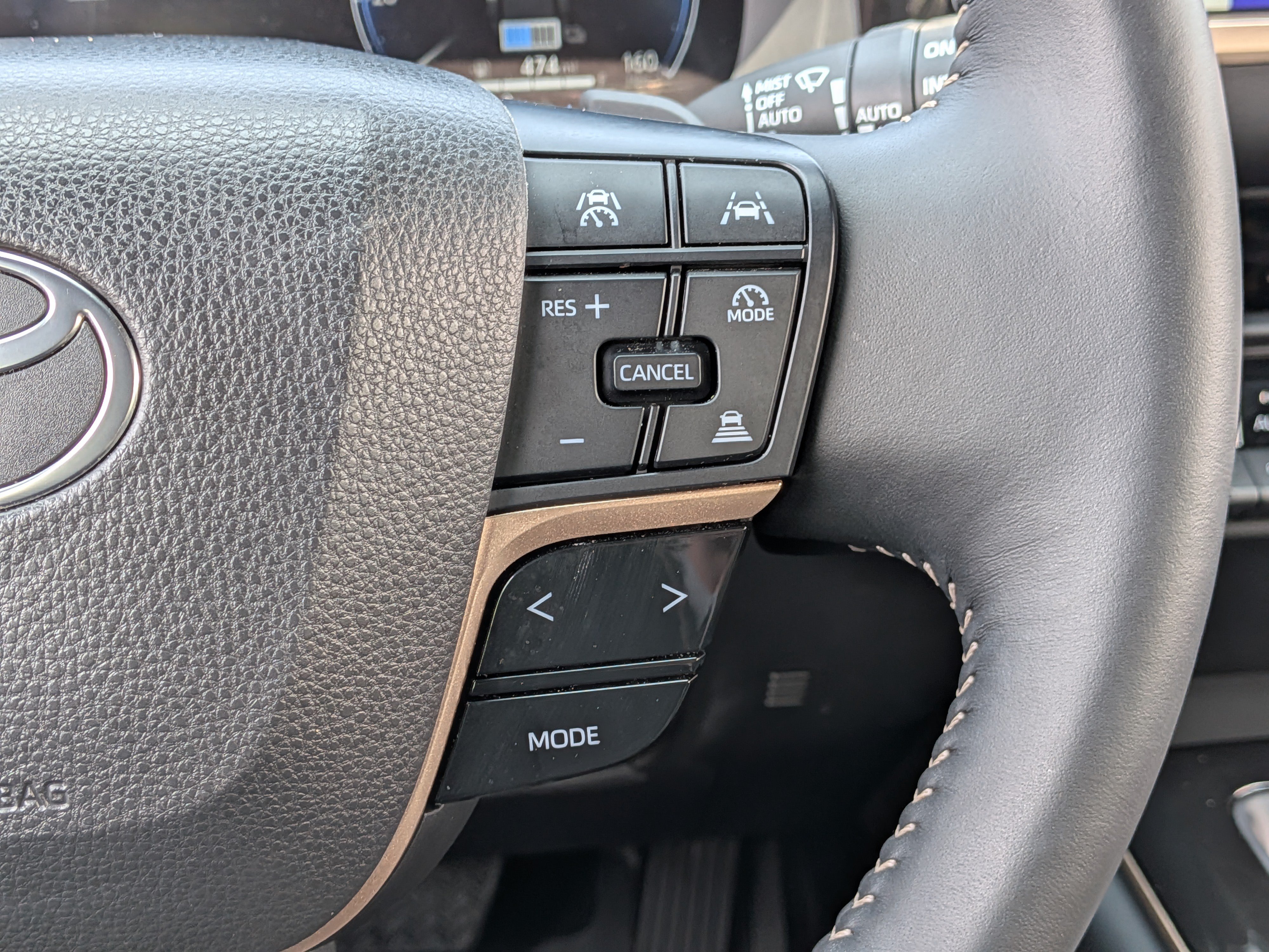 Certified 2025 Toyota Crown Signia AWD/4WD image 29