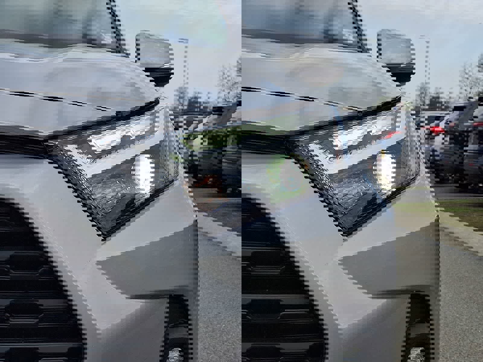 Used 2023 Toyota RAV4 XLE Premium image 12