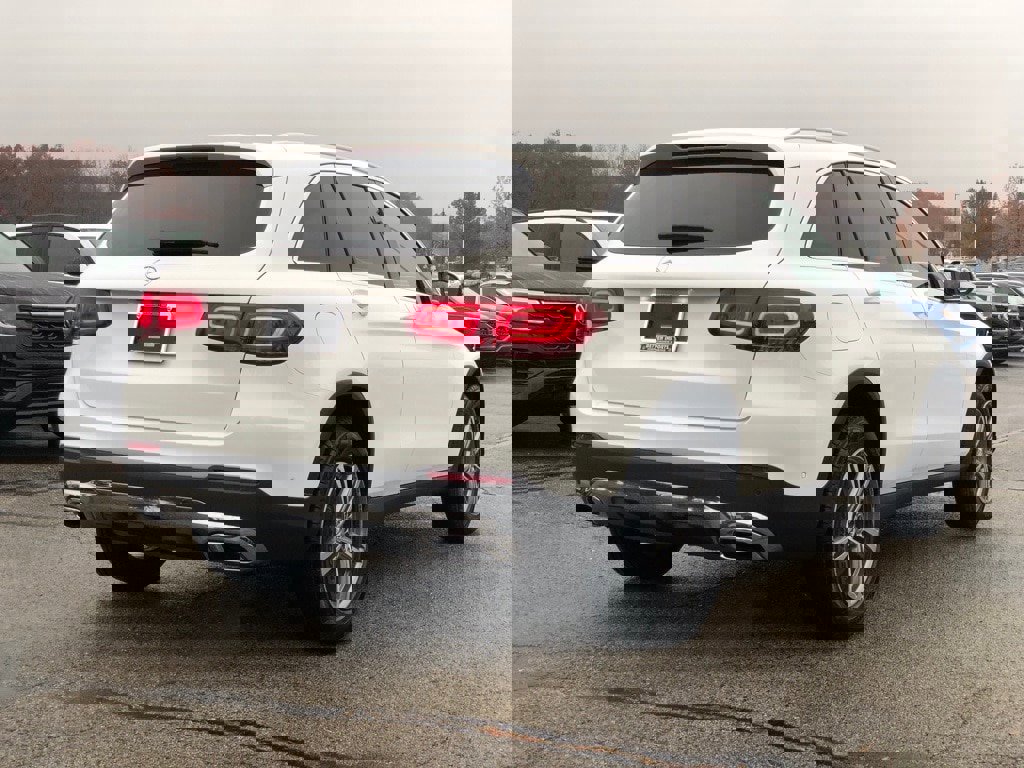 Used 2022 Mercedes-Benz GLC 300 4MATIC w/ Driver Assistance Package image 6