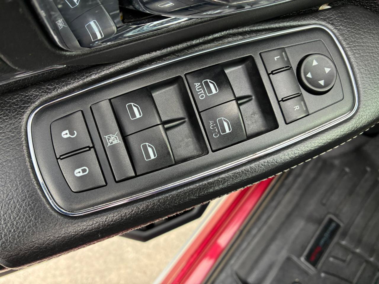 Used 2013 RAM 2500 Laramie AWD/4WD image 9