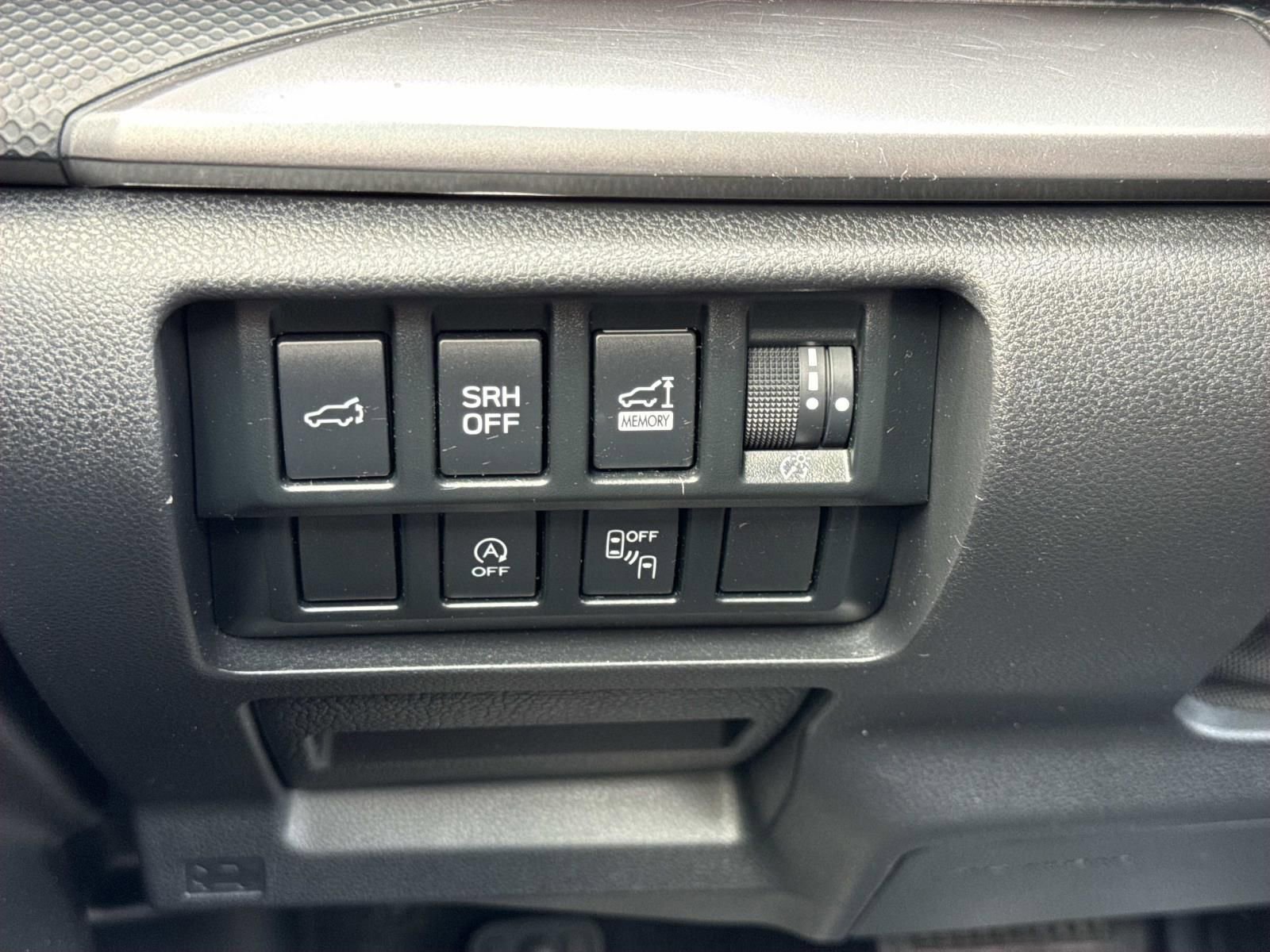 Used 2023 Subaru Forester Premium AWD/4WD image 21