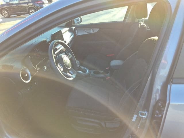 Used 2024 Kia Forte LXS w/ LXS Technology Package FWD image 14