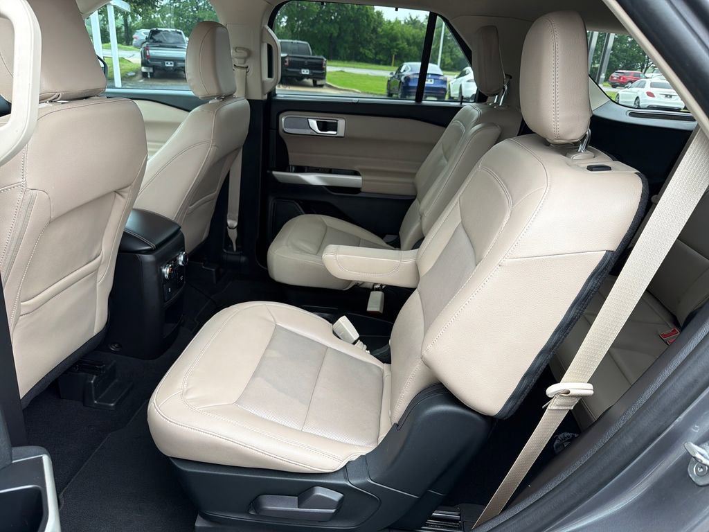 Used 2021 Ford Explorer Limited w/ Equipment Group 301A image 13