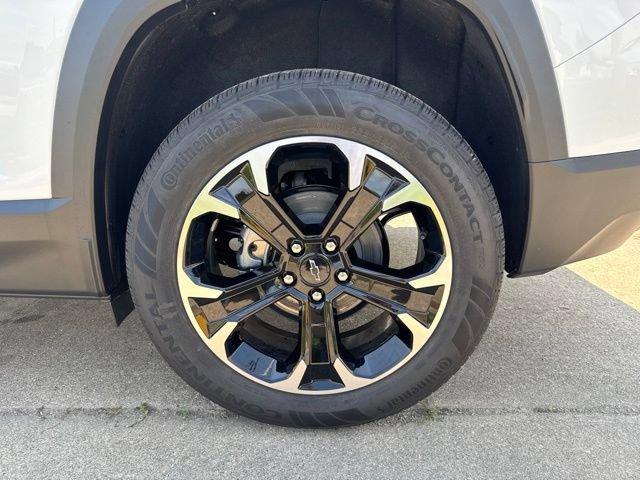 New 2027 Chevrolet Equinox LT w/ LPO, Floor Liner Package AWD/4WD image 11
