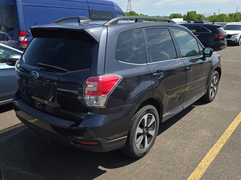 Used 2018 Subaru Forester 2.5i Limited AWD/4WD image 2