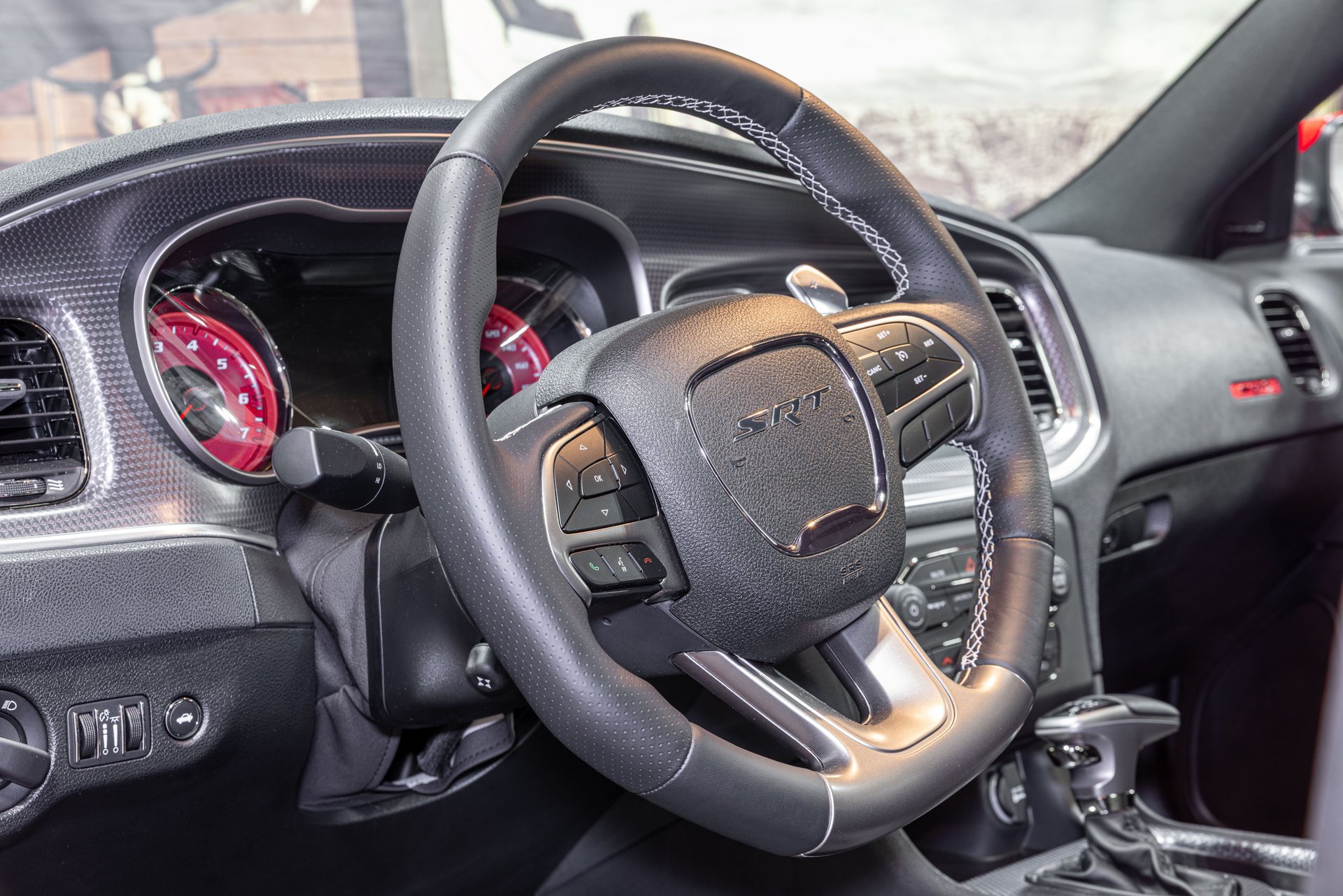 Used 2018 Dodge Charger SRT Hellcat w/ Harman/Kardon Audio Group RWD image 12