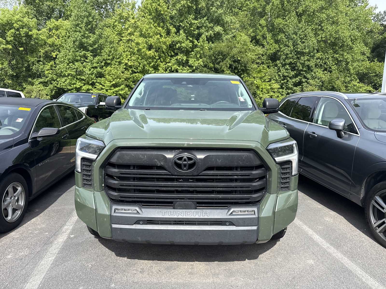 Used 2022 Toyota Tundra SR5 w/ SR5 Convenience Package AWD/4WD image 37