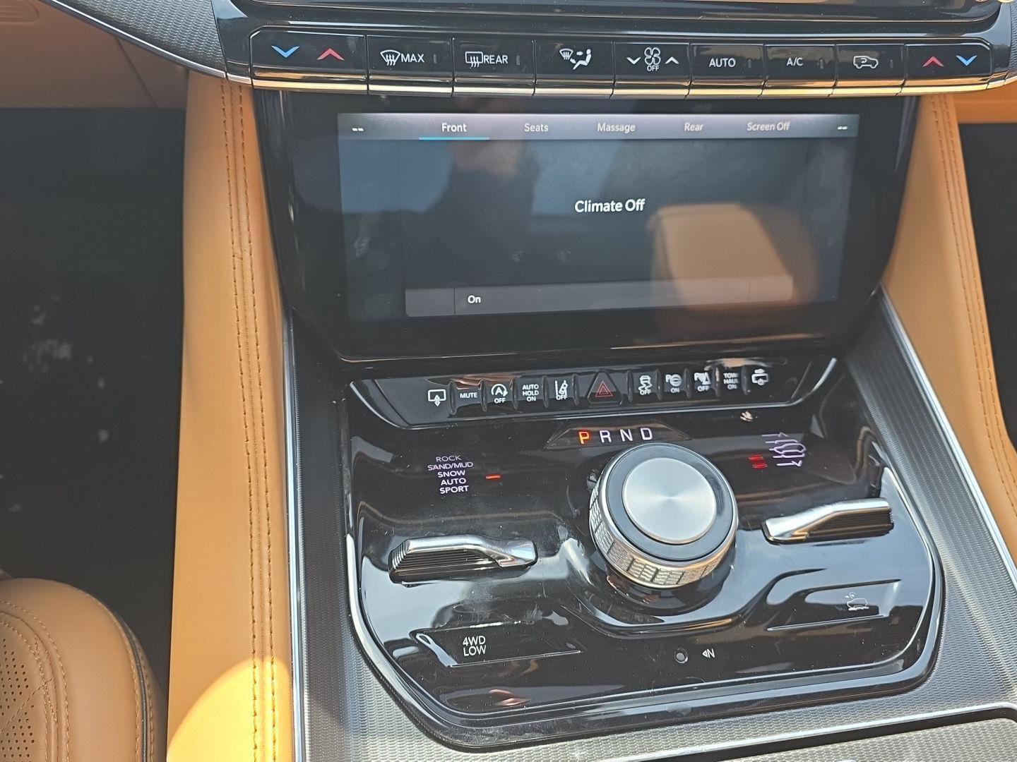 Used 2024 Jeep Grand Wagoneer Series III w/ Rear Seat Video Group 1 AWD/4WD image 47