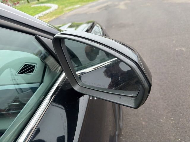 Used 2023 Volkswagen Taos SE w/ Black Wheel Package FWD image 6