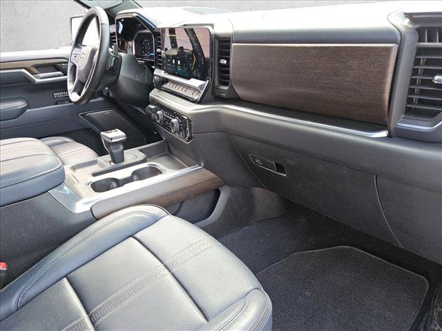 Used 2025 Chevrolet Silverado 1500 High Country w/ Technology Package AWD/4WD image 21