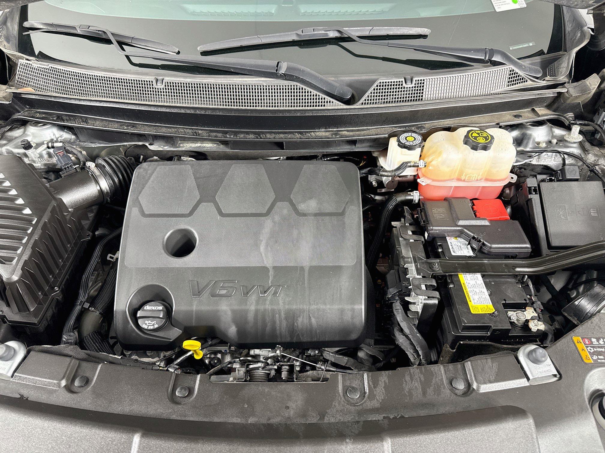 Used 2023 Chevrolet Traverse LT FWD image 31