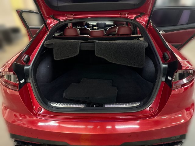 Used 2018 Kia Stinger GT RWD image 19