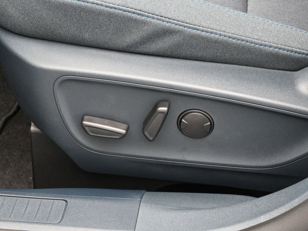 New 2025 Ford Maverick XLT w/ 4K Tow Package image 9