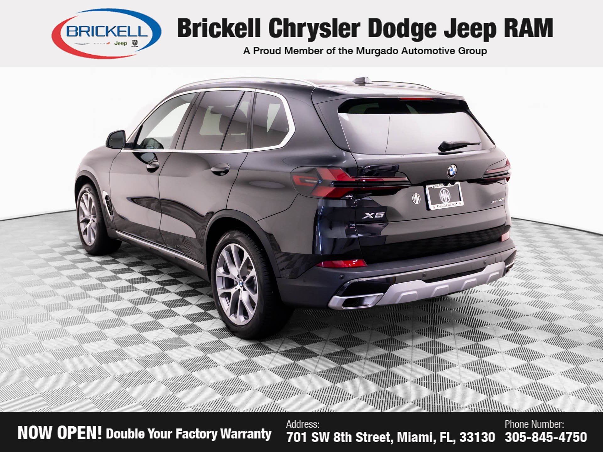 Used 2024 BMW X5 xDrive40i AWD/4WD image 3