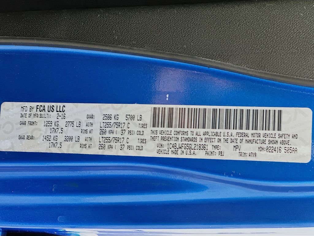 Used 2016 Jeep Wrangler Unlimited Rubicon w/ Connectivity Group image 29