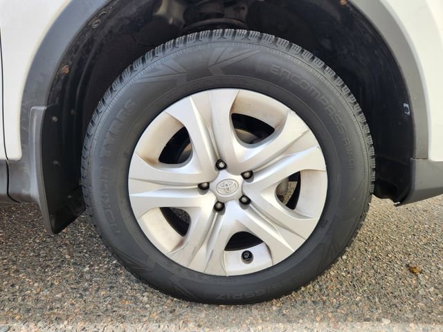 Used 2013 Toyota RAV4 LE image 20