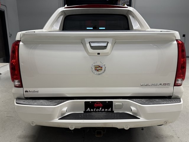 Used 2013 Cadillac Escalade EXT AWD/4WD image 6