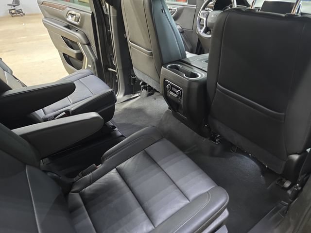 Used 2021 Chevrolet Tahoe Z71 w/ Z71 Off-Road Package AWD/4WD image 15