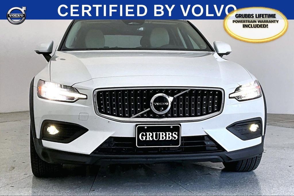 Used 2025 Volvo V60 B5 Cross Country Ultra w/ Protection Package Premier image 6