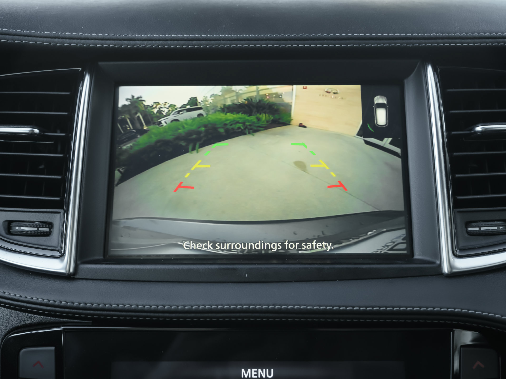 Certified 2023 INFINITI QX50 Luxe FWD image 17
