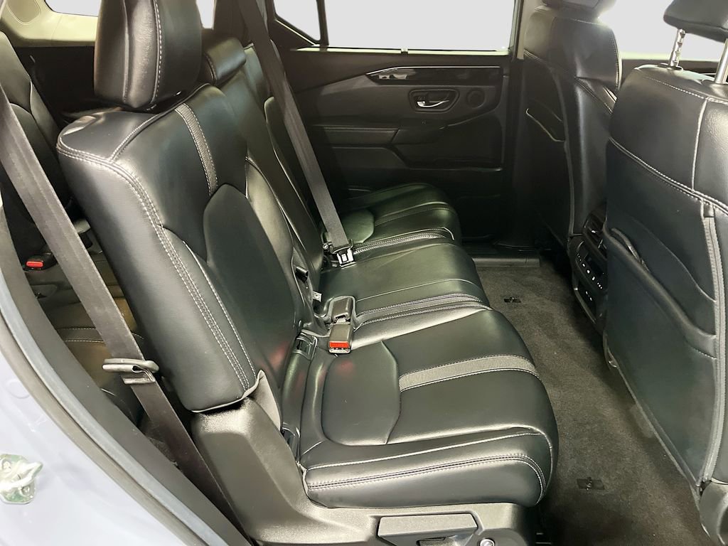 Used 2025 Honda Pilot Touring image 30