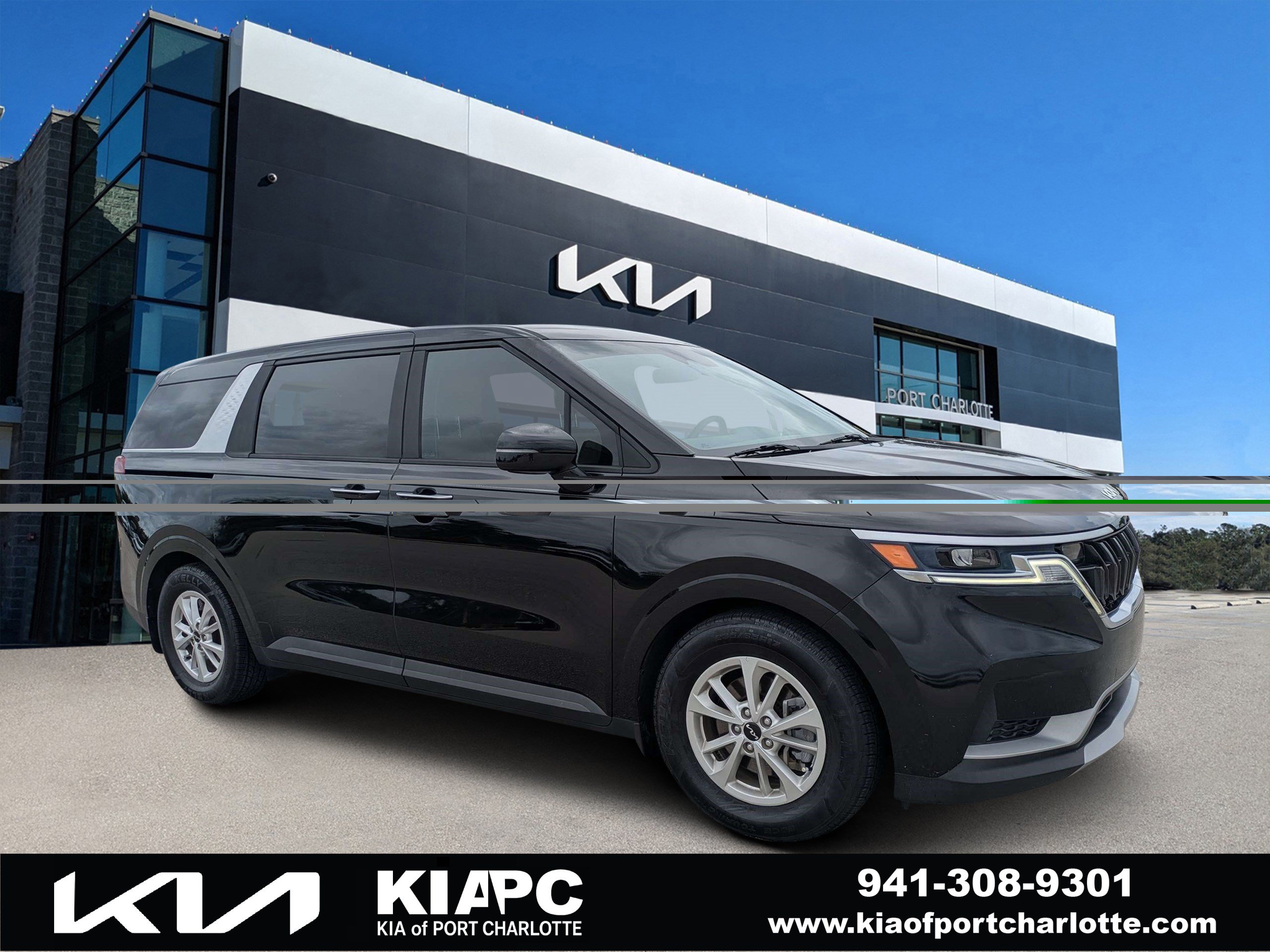 Certified 2022 Kia Carnival LX FWD image 1