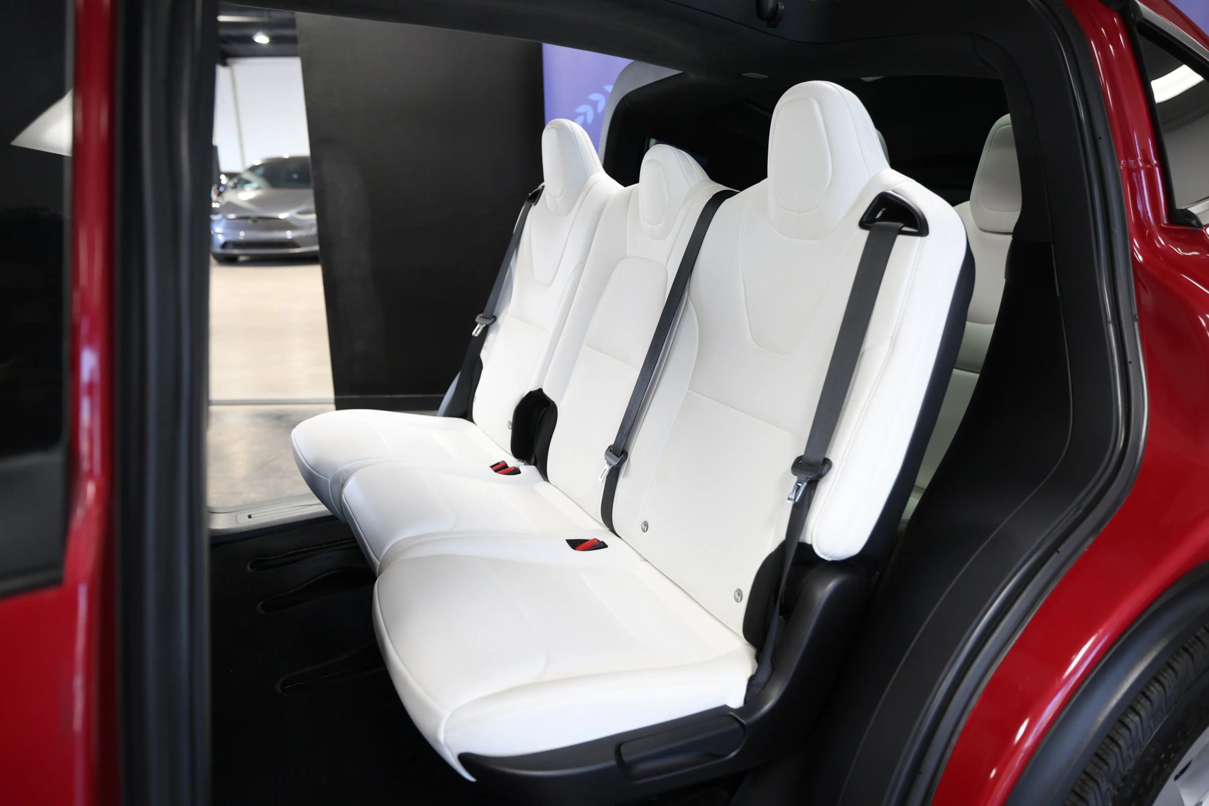 Used 2020 Tesla Model X Long Range AWD/4WD image 32
