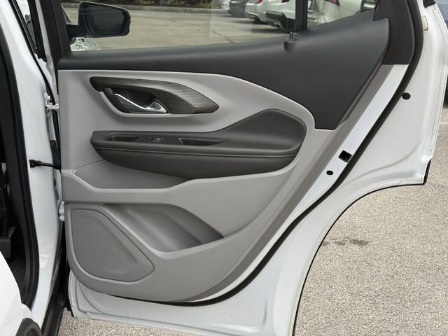 Used 2023 GMC Terrain SLT image 35