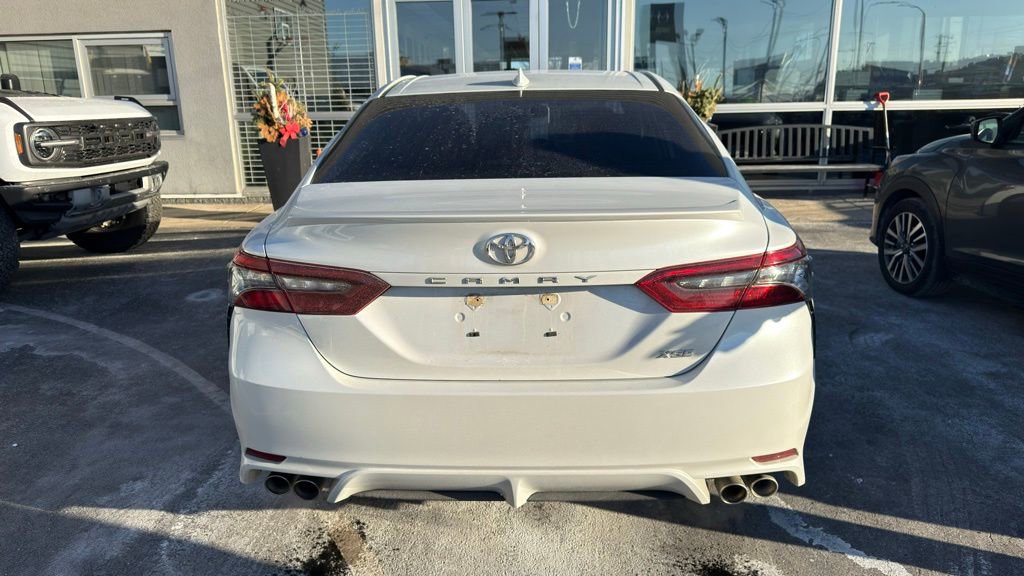 Used 2021 Toyota Camry XSE image 3
