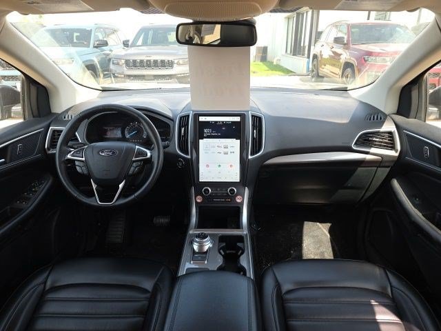 Used 2024 Ford Edge SEL AWD/4WD image 15