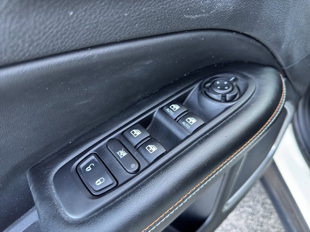 Used 2019 Jeep Compass Latitude image 18