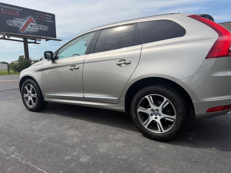 Used 2015 Volvo XC60 T6 Premier Plus AWD/4WD image 36