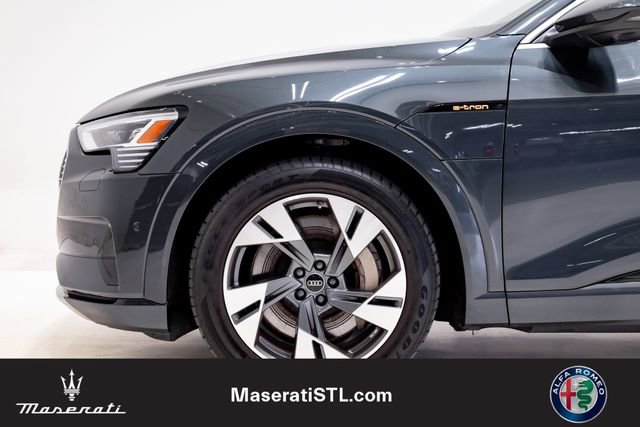 Used 2023 Audi e-tron Premium Plus w/ Premium Plus Package image 25