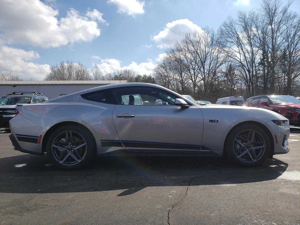 Used 2024 Ford Mustang GT Premium image 4