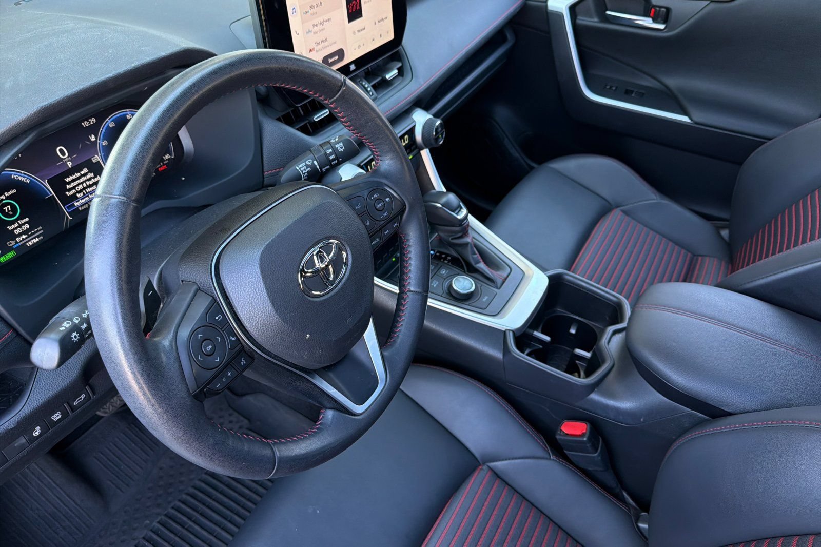 Used 2024 Toyota RAV4 XSE w/ Weather Package AWD/4WD image 12