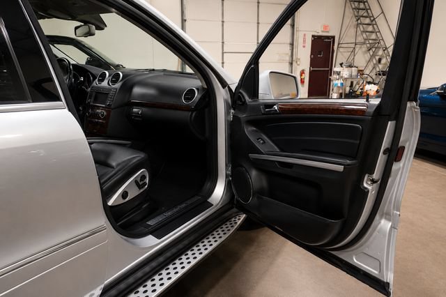 Used 2011 Mercedes-Benz GL 450 4MATIC image 22